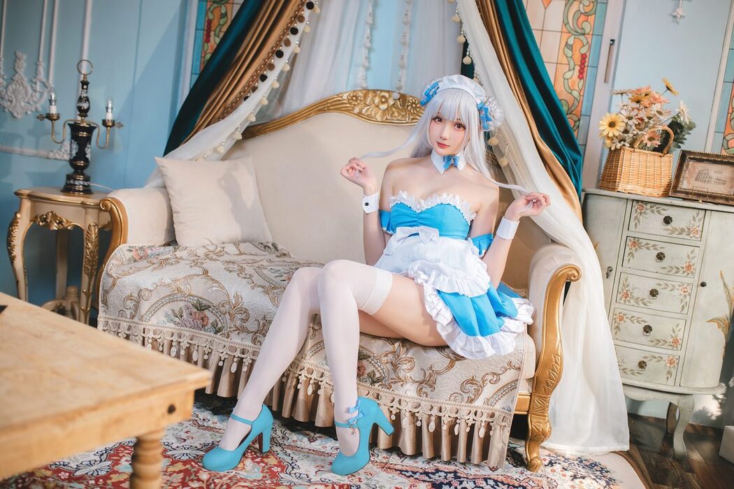 Coser@瓜希酱 – 碧蓝航线 小天鹅女仆