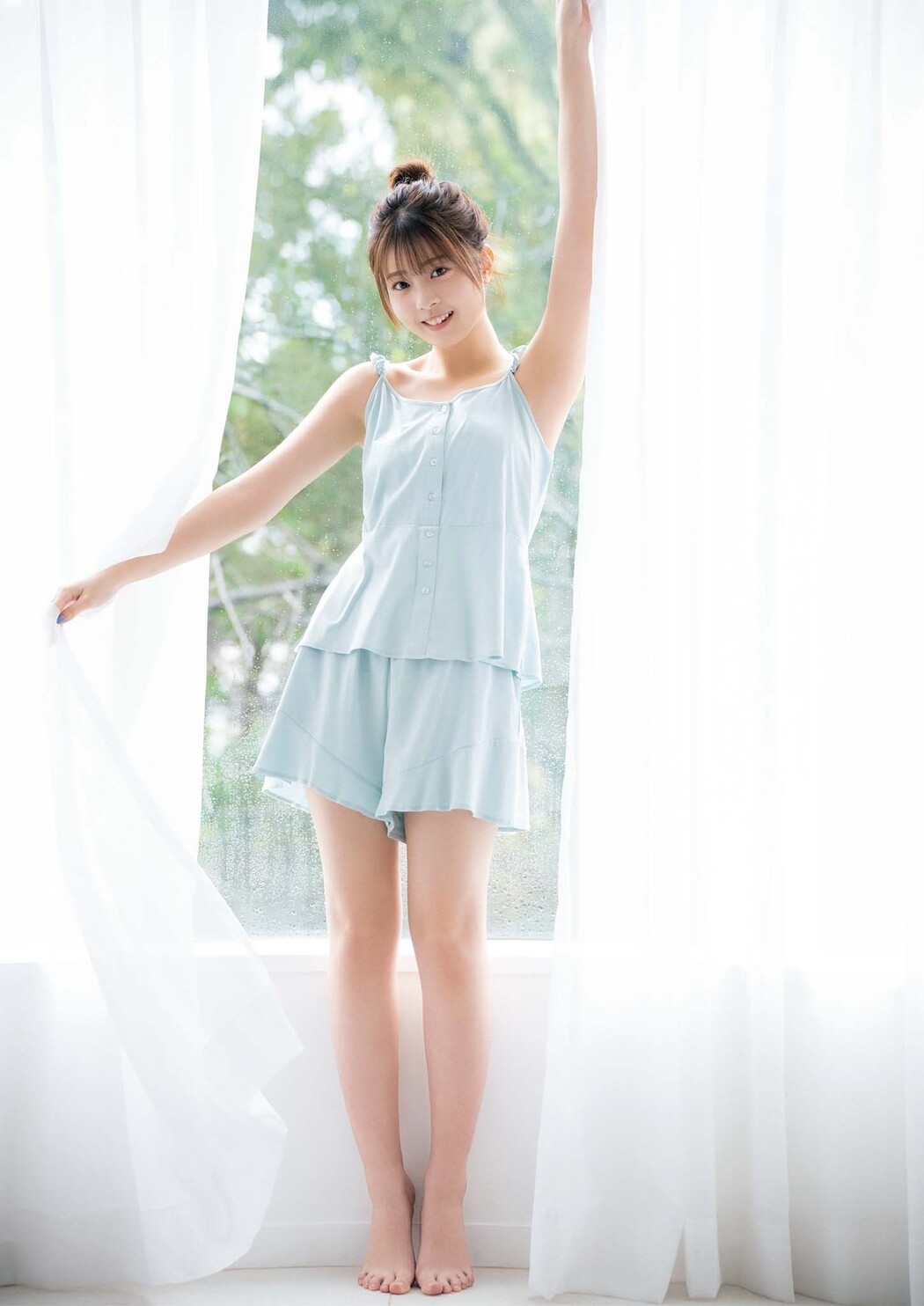 Yuna Hoshino 星乃夢奈, Big Comic Spirits 2023 No.17 (ビッグコミックスピリッツ 2023年17号)