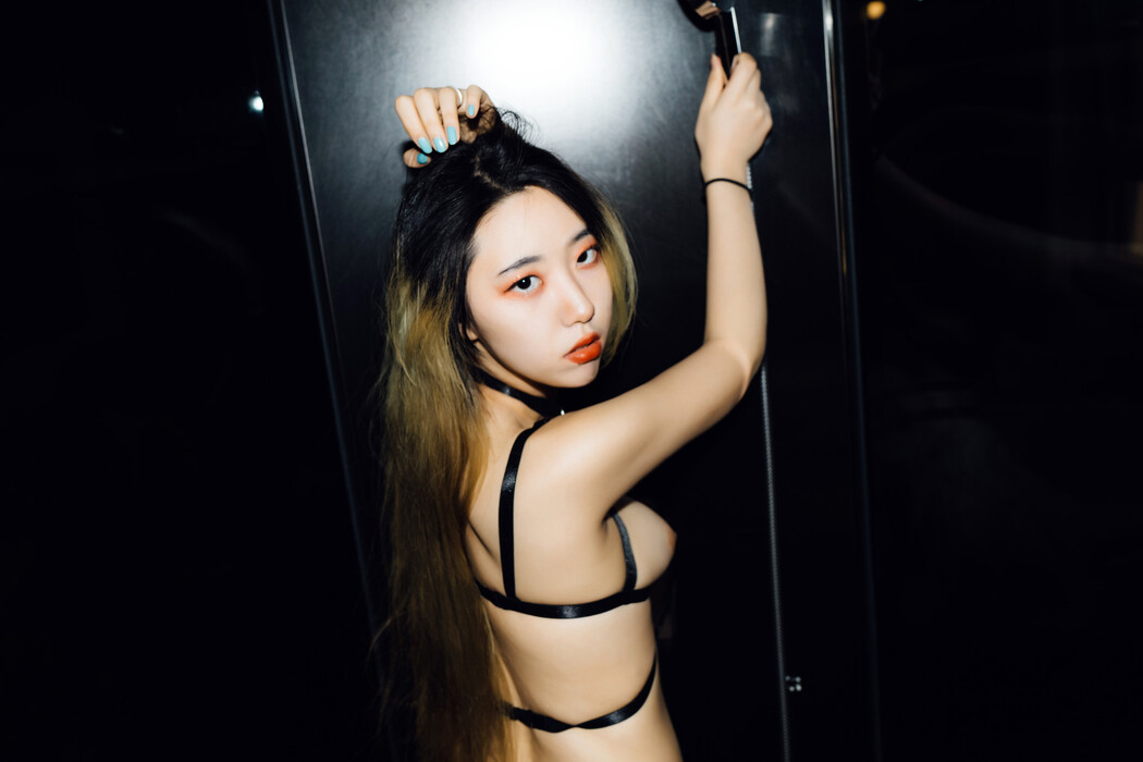 Dame 담, [Moon Night Snap] It Thickens Vol.2 – Set.01