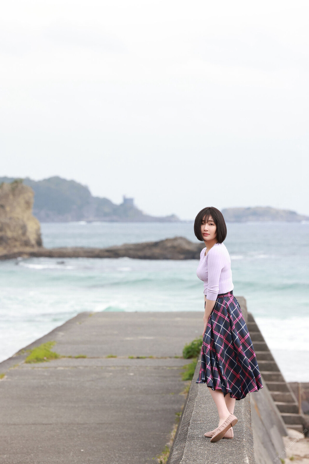 Manami Shindo 新藤まなみ, ＦＲＩＤＡＹデジタル写真集 「Ｑｕｅｅｎｓ オール未公開スペシャルＥｄｉｔｉｏｎ ｖｏｌ．３」 Set.03 Cover Photo