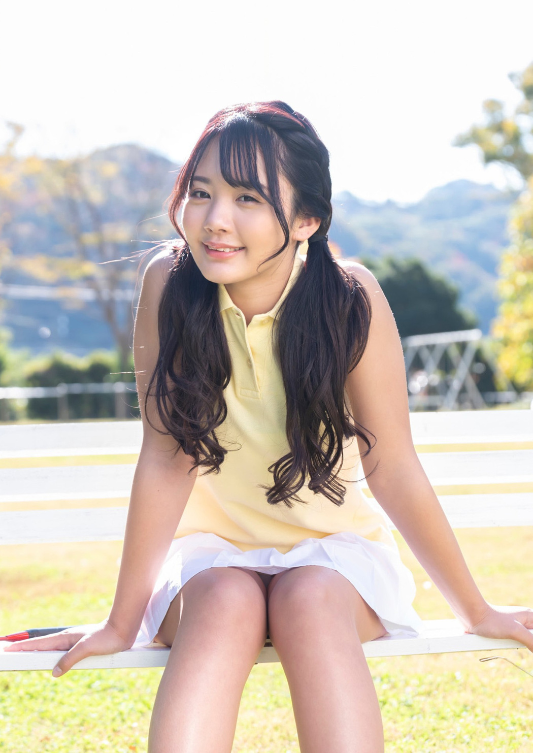 Himeka Yamamoto 山本姫香, Young Jump 2023 No.18 (ヤングジャンプ 2023年18号)