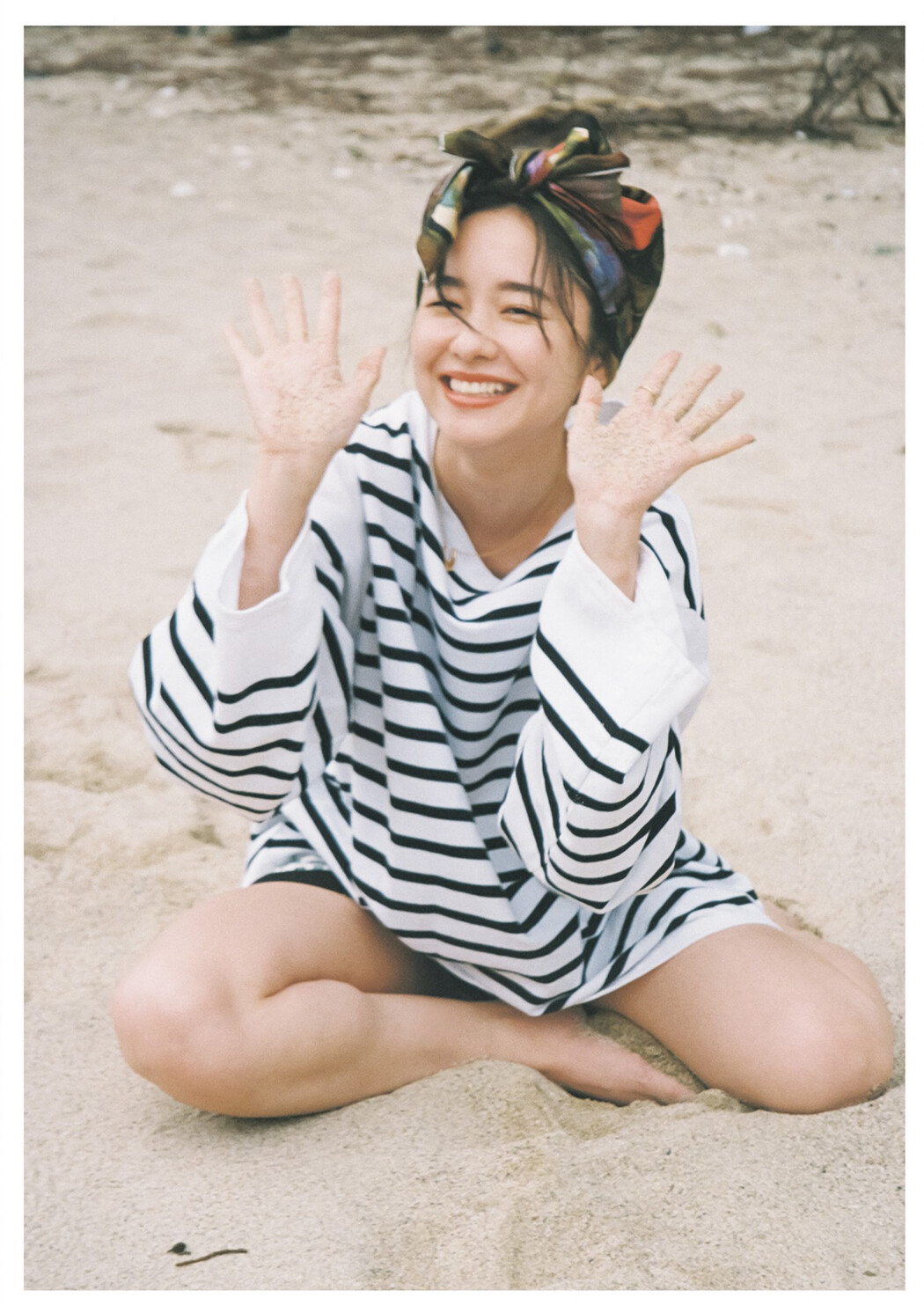 Mayu Hotta 堀田真由, Young Jump 2023 No.18 (ヤングジャンプ 2023年18号)