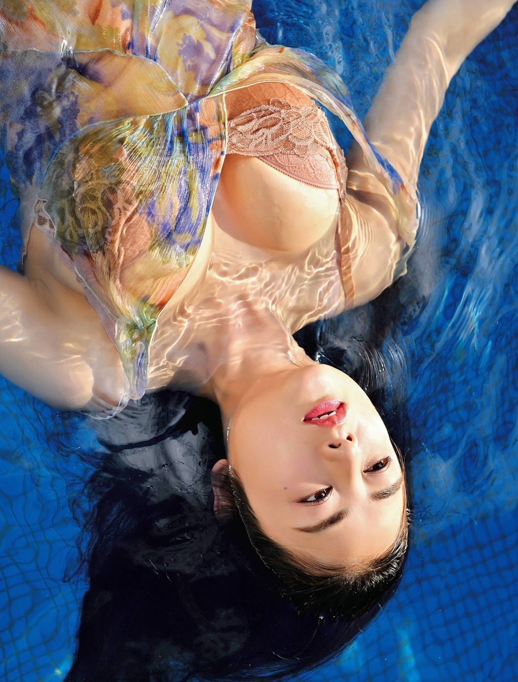 Moemi Katayama 片山萌美, Weekly SPA! 2019.11.05-12 (週刊SPA! 2019年11月5-12日号)