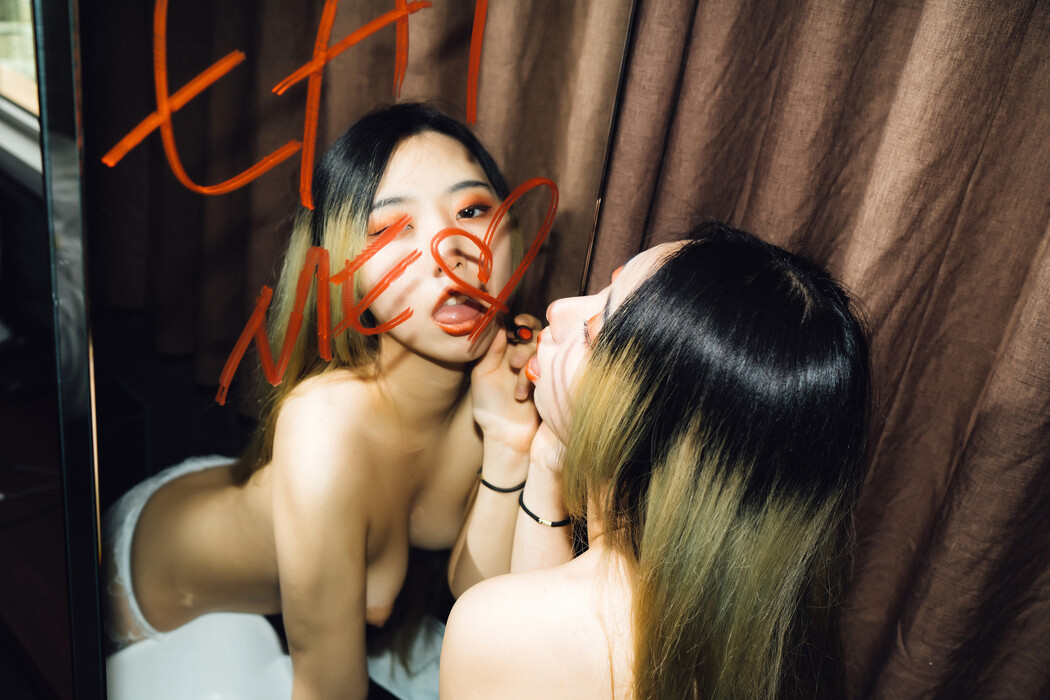 Dame 담, [Moon Night Snap] It Thickens Vol.2 – Set.01
