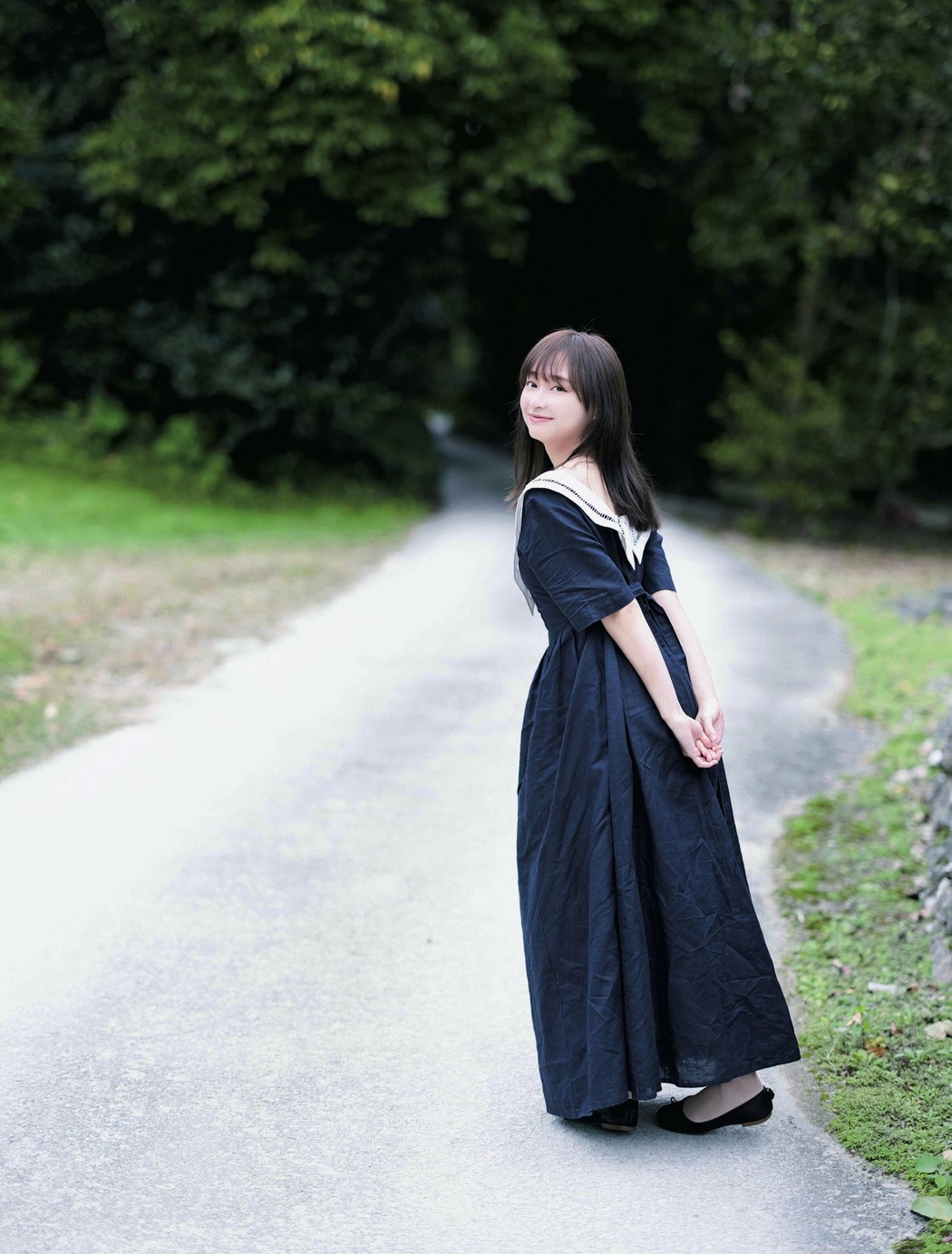 Yuuka Kageyama 影山優佳, Weekly SPA! 2023.04.04 (週刊SPA! 2023年4月4日号)