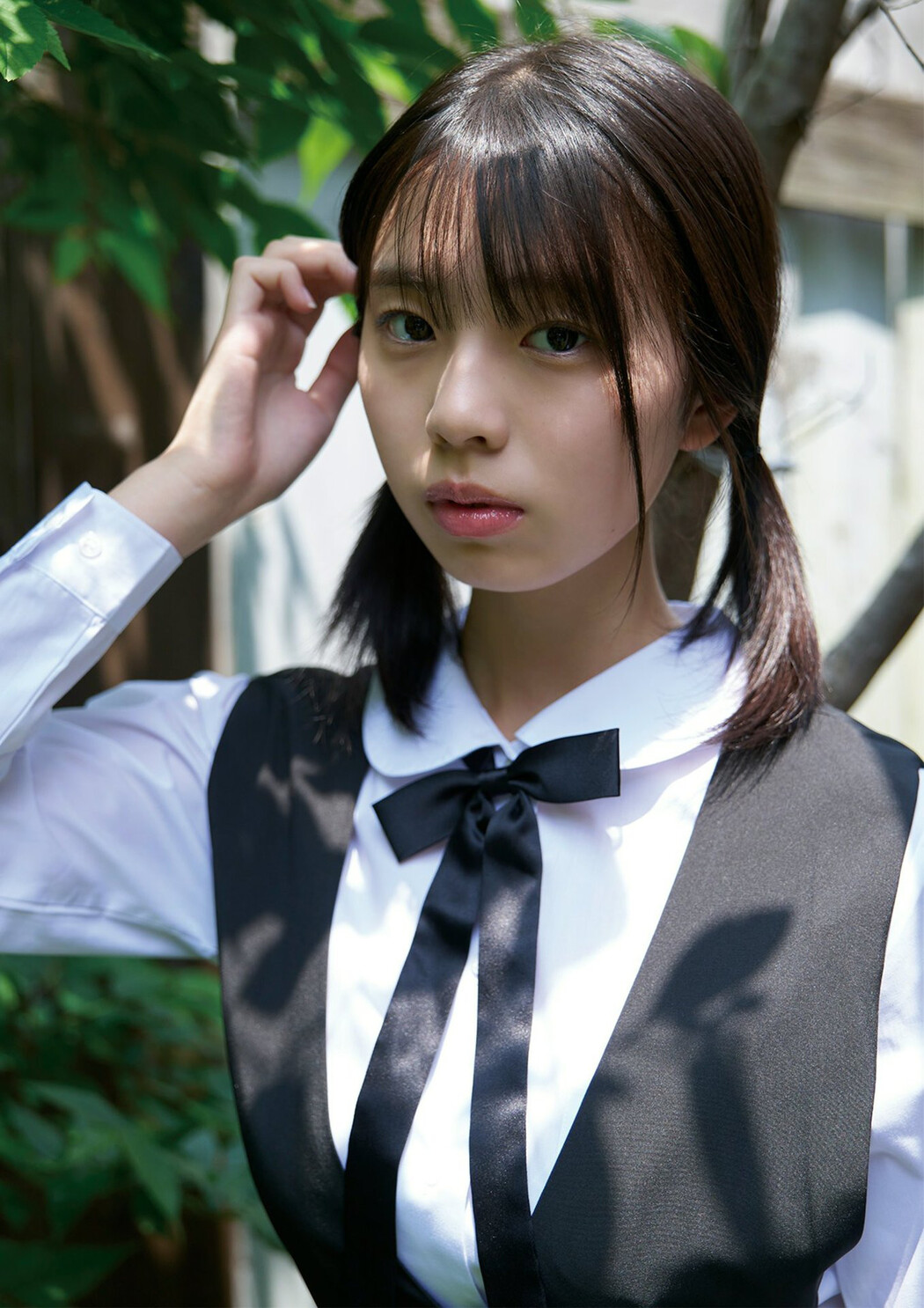 Hina Kikuchi 菊地姫奈, BRODYデジタル写真集 「mon aspiration」 Set.02 Cover Photo