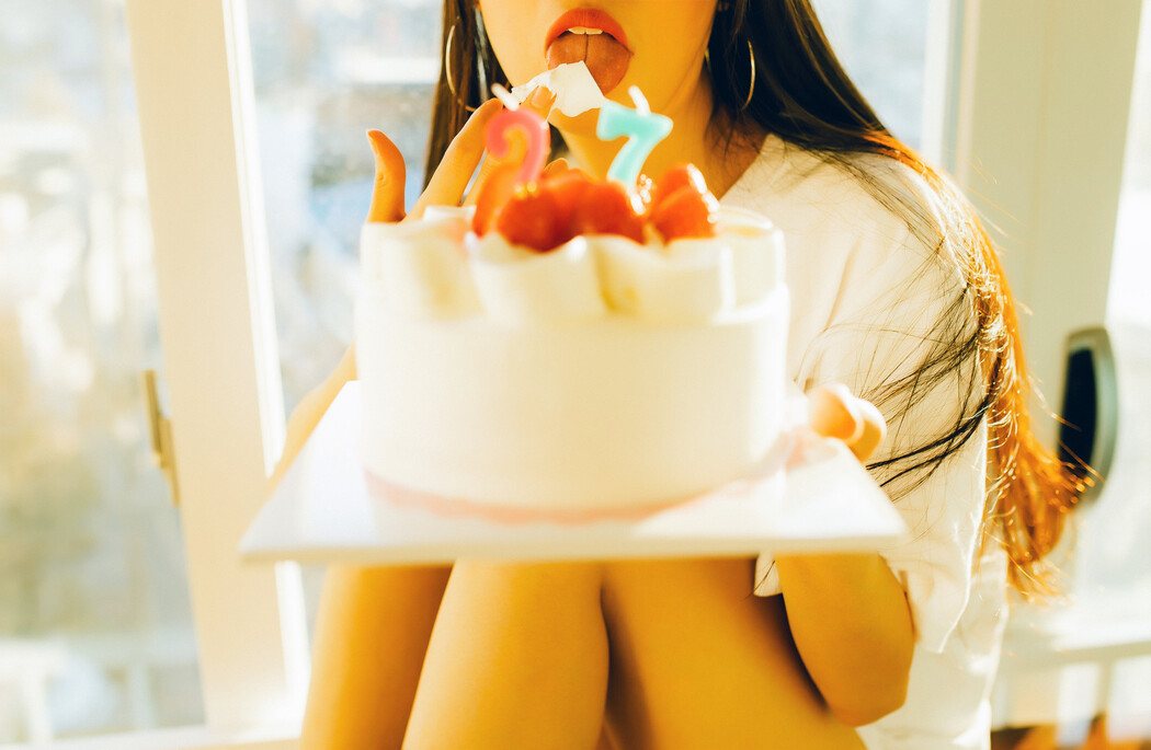 Mona 모나, [Moon Night Snap] Mona Vol.2 Happy Birthday Set.02 Cover Photo