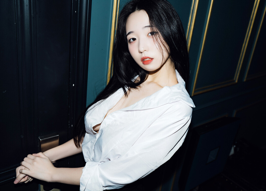 Yeon Woo 연우, [Moon Night Snap] Last Night Vol.2 – Set.02
