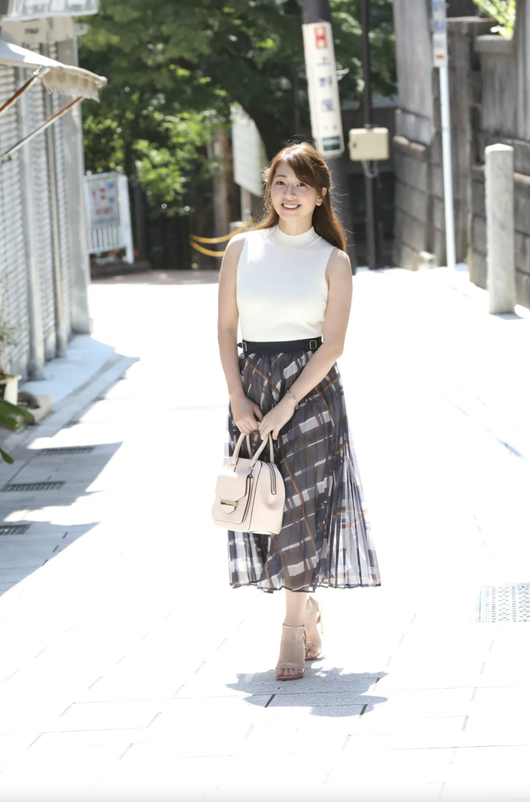 Kayo Sugimoto 杉本佳代, ＦＲＩＤＡＹデジタル写真集 「東海No.1巨乳キャスター Ｇカップ乳初ヌード」 Set.02