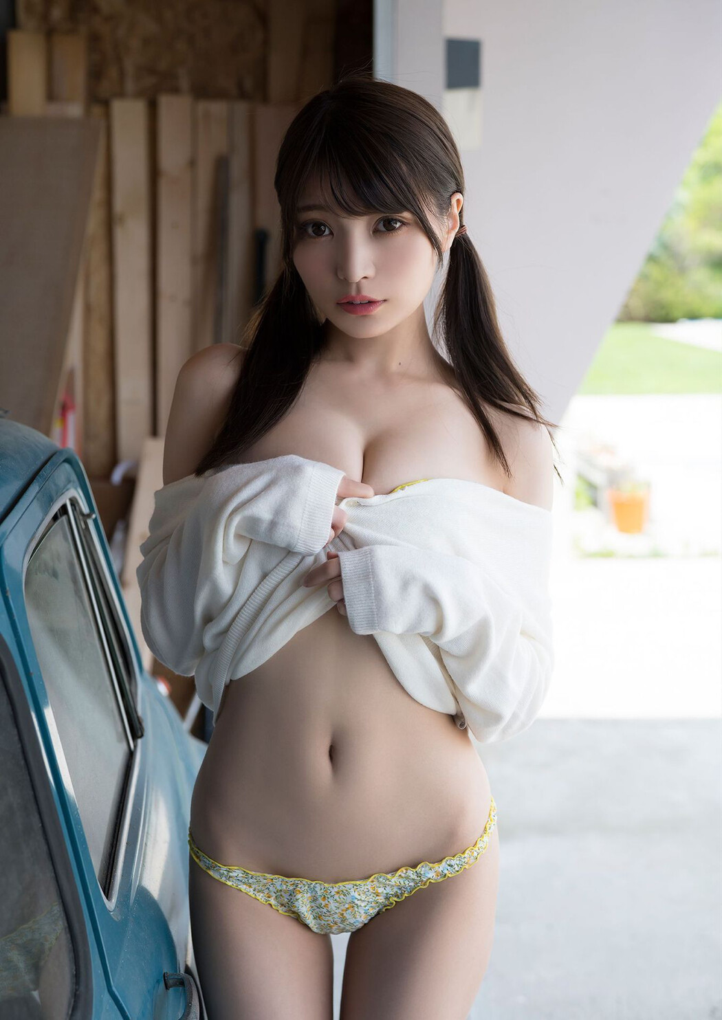 Sayaka Nitori 似鳥沙也加, デジタル限定 YJ PHOTO BOOK Squeeze!