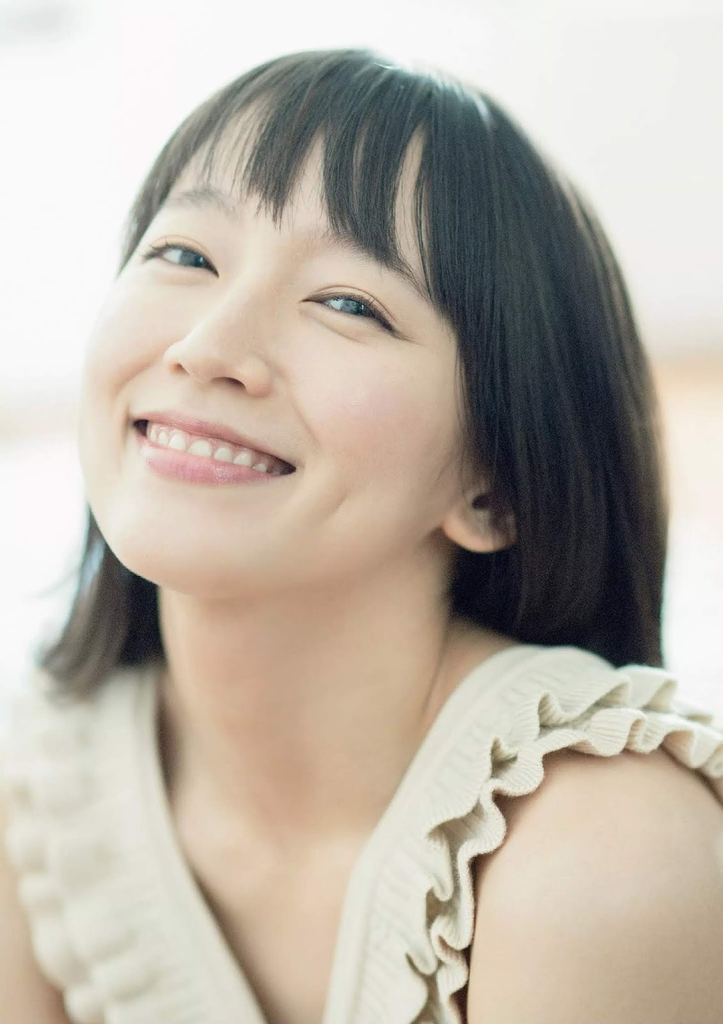 Riho Yoshioka 吉岡里帆, Weekly Playboy 2020 No.01-02 (週刊プレイボーイ 2020年1-2号)