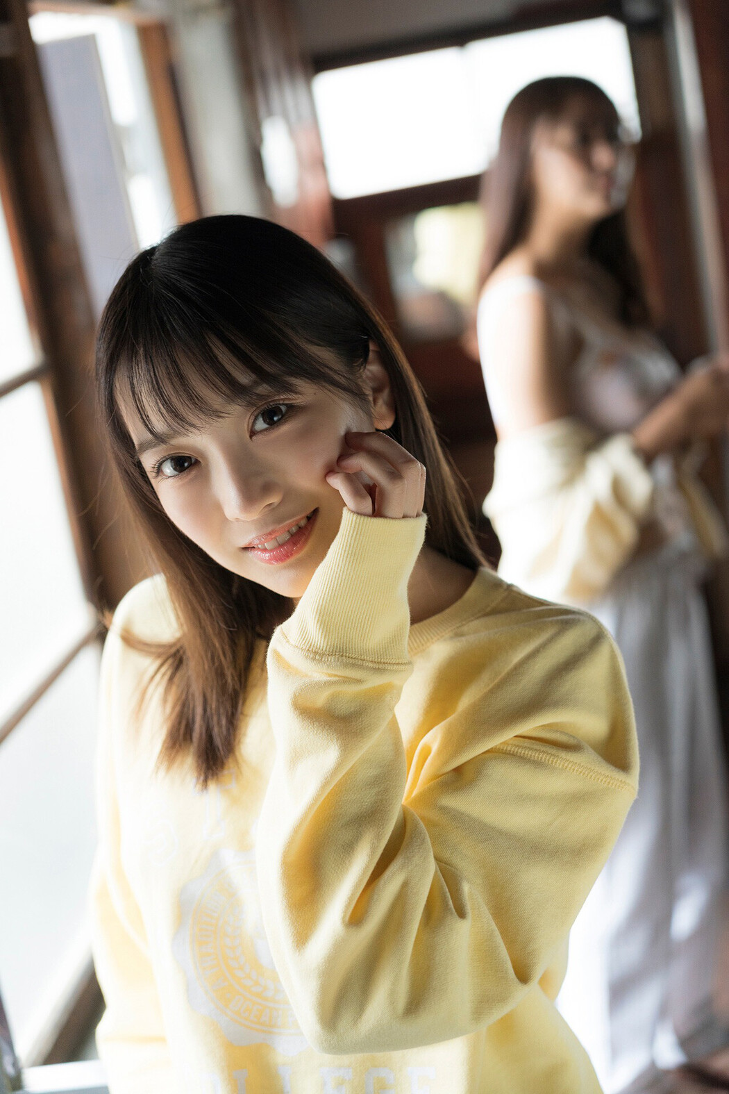 Akane Yoshizawa 吉沢朱音, FLASHデジタル写真集 「TRIANGLE LOVE-朱音の場合」 Set.01