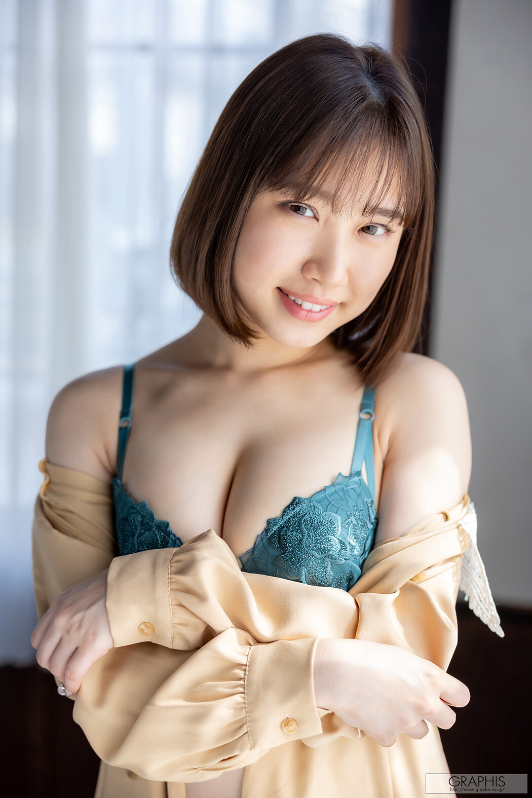 Yuuri Adachi 安達夕莉, [Graphis] Gals 「Full Of Energy!」 Vol.02