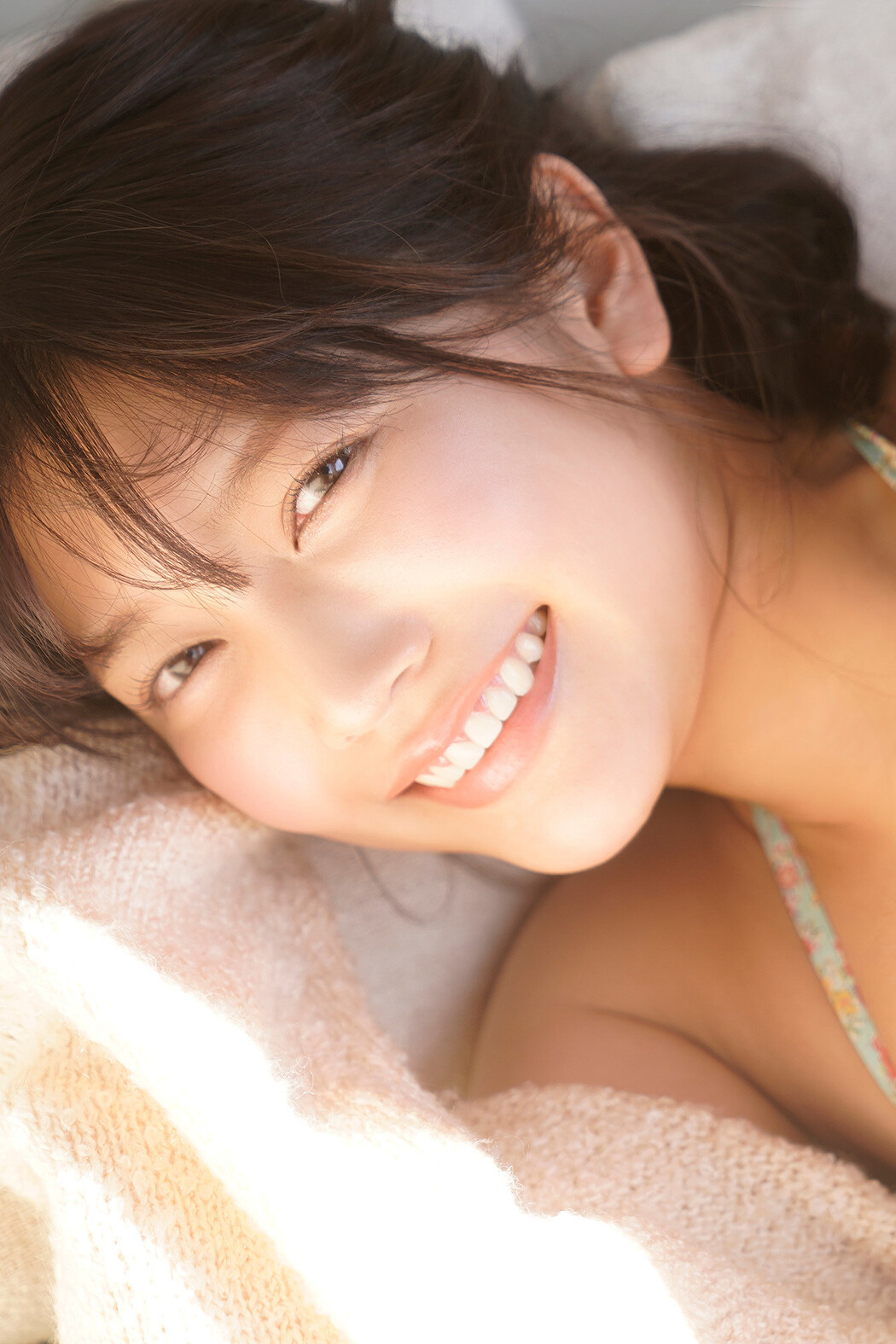 Reona Matsushita 松下玲緒菜, FLASHデジタル写真集 「素肌で、旅立ち」 Set.03