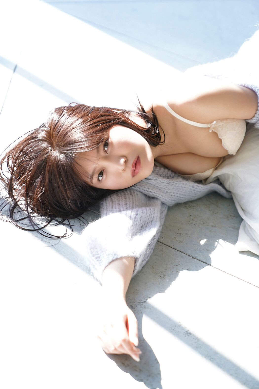 Reona Matsushita 松下玲緒菜, FLASHデジタル写真集 「素肌で、旅立ち」 Set.01