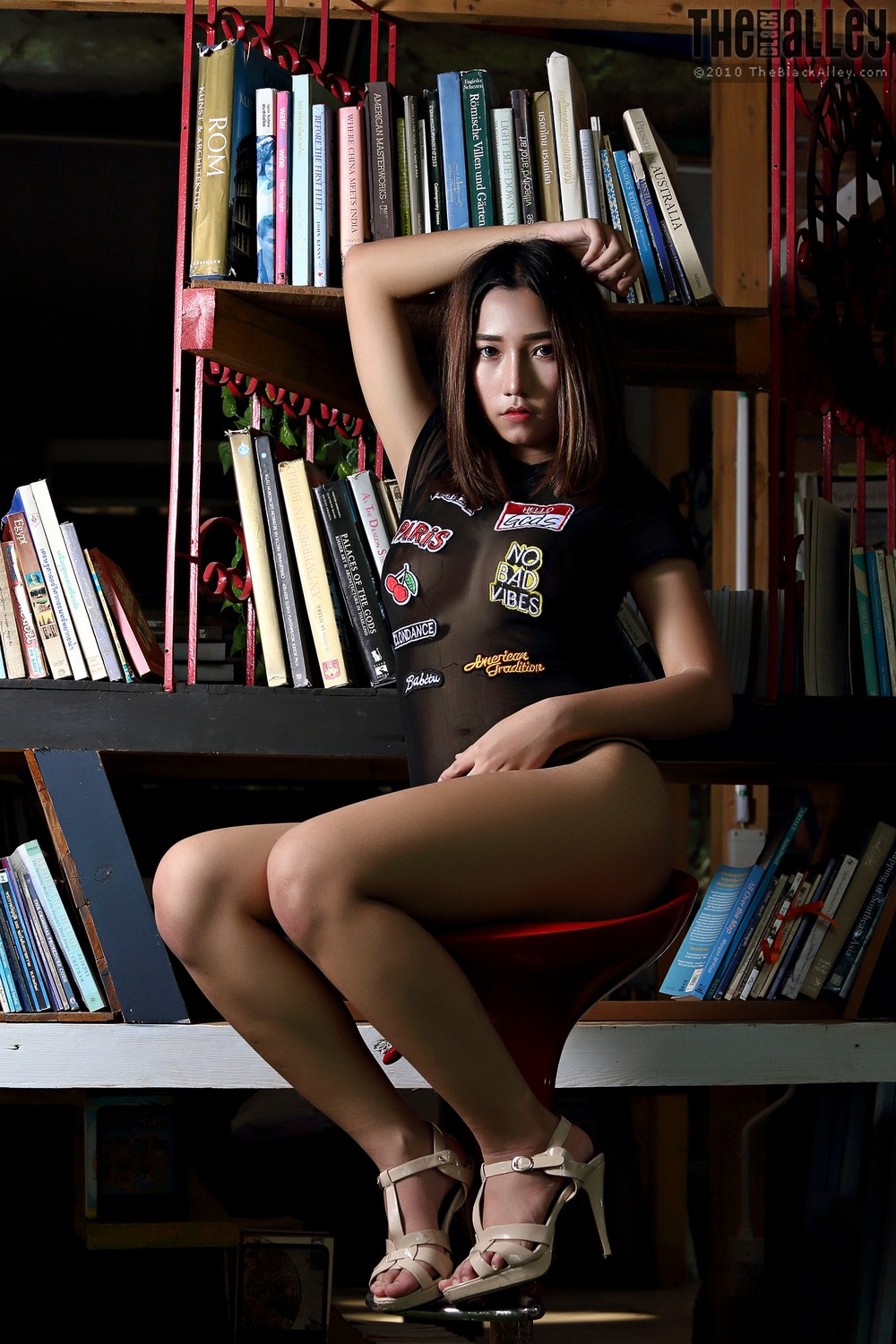 [The Black Alley] VIP Zone Roxana Set.P02