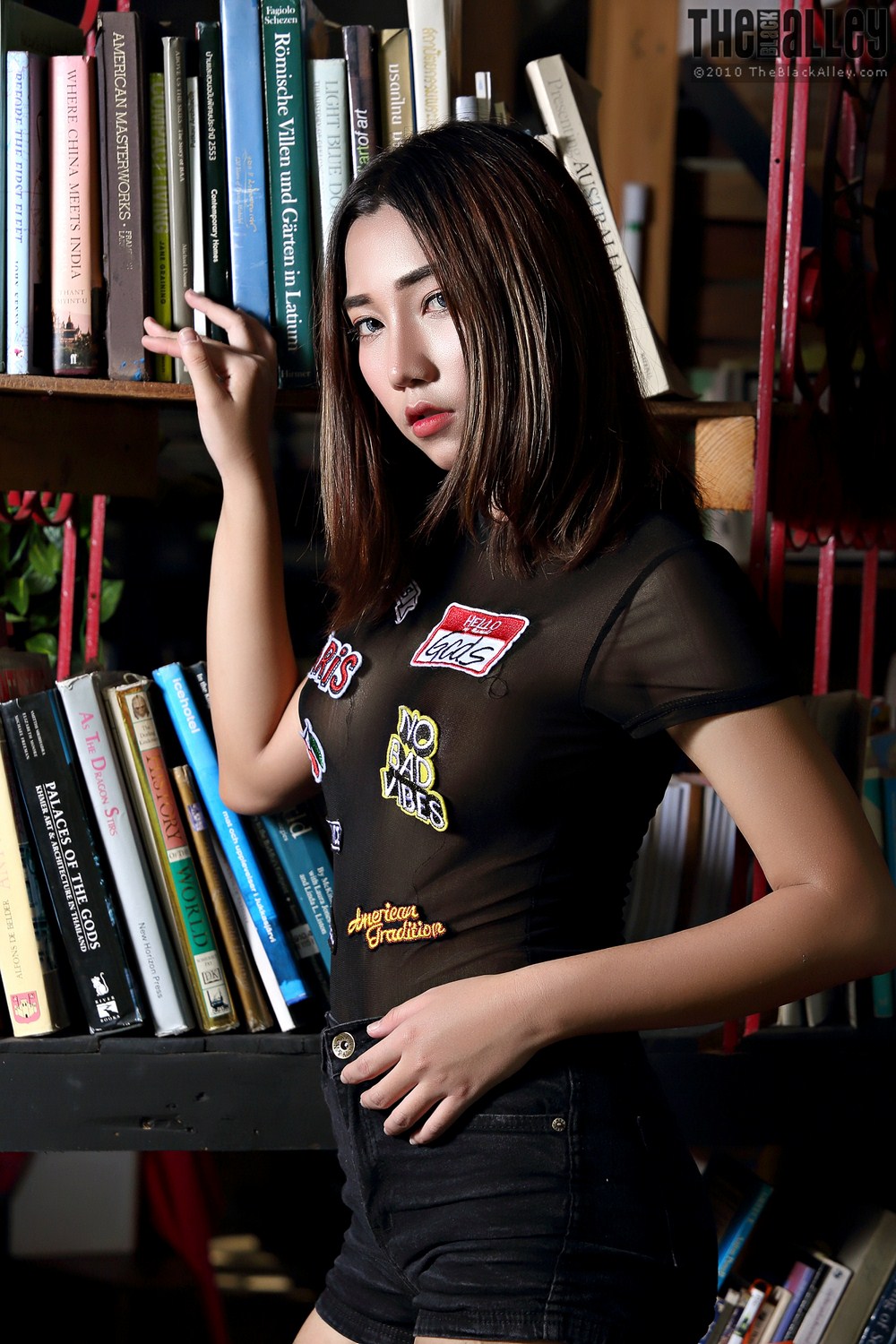 [The Black Alley] VIP Zone Roxana Set.P02