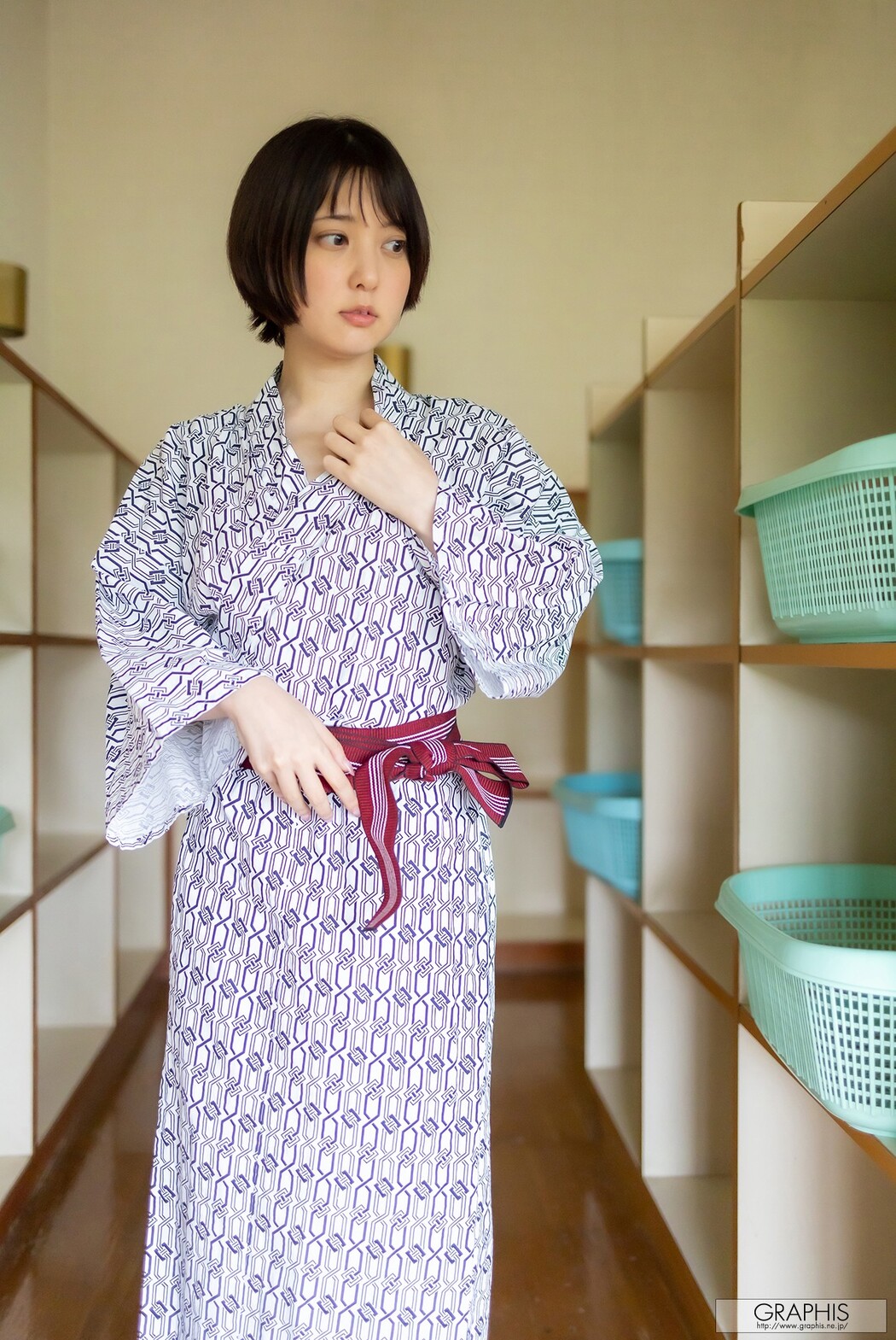 Alice Shinomiya 四宮ありす, [Graphis] First Gravure Vol.05 Cover Photo