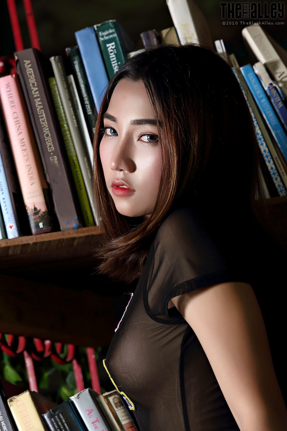 [The Black Alley] VIP Zone Roxana Set.P02