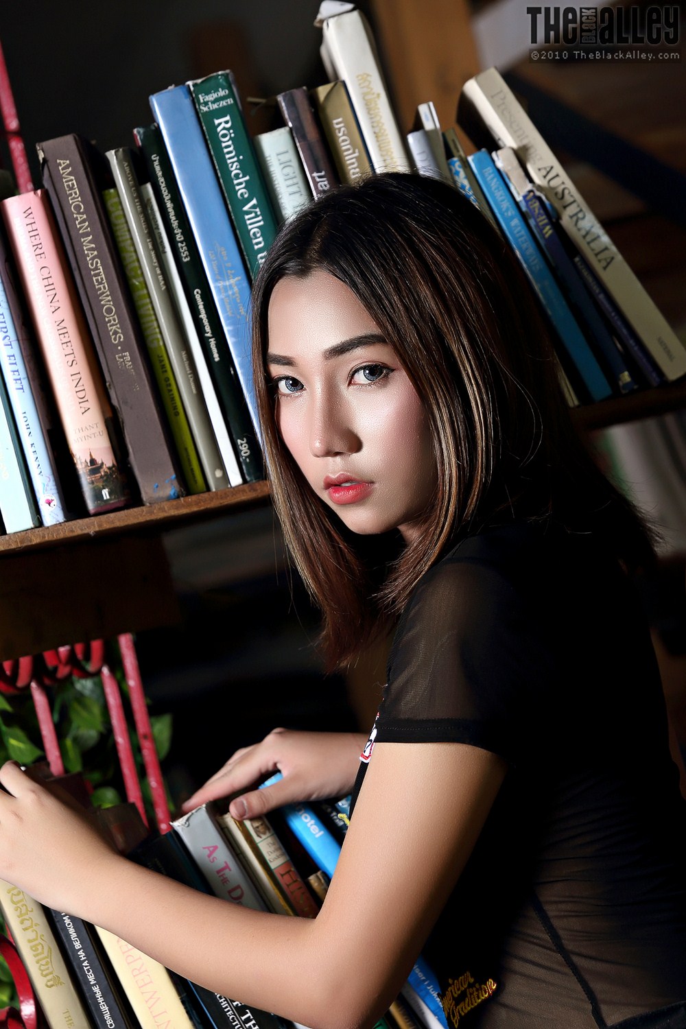 [The Black Alley] VIP Zone Roxana Set.P02