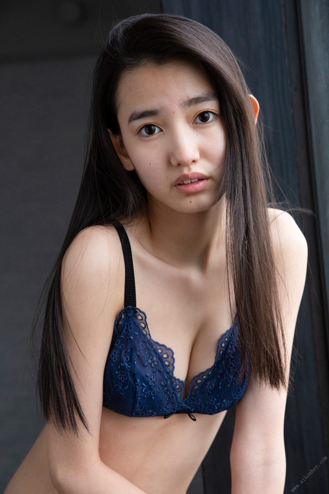 Rena Kuroki 黒木麗奈, FLASHデジタル写真集 「最後の制服」 Set.01