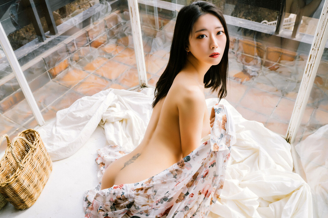 Mona 모나, [Moon Night Snap] Happy New Year Set.02