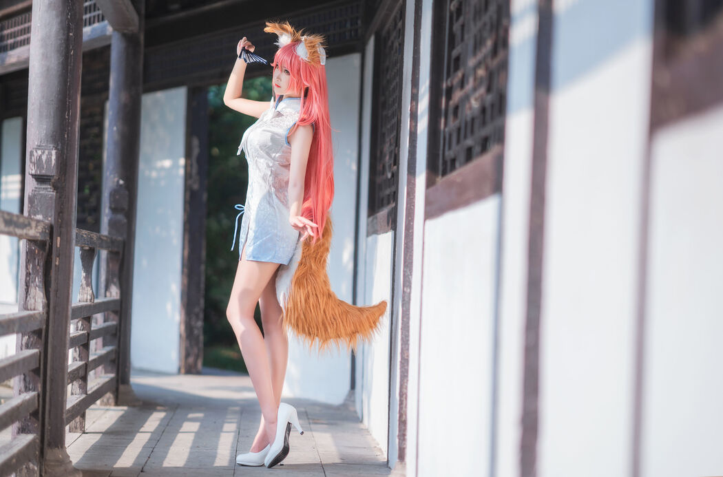 Weibo Coser Three Degrees_69 "Qipao Yuzao Front"