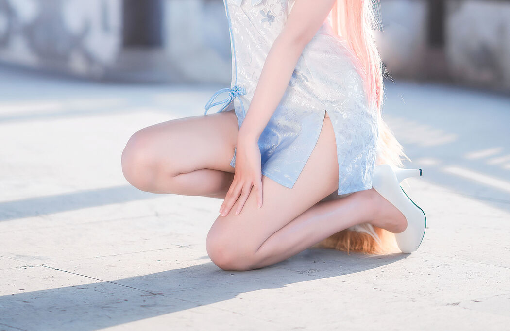 Weibo Coser Three Degrees_69 "Qipao Yuzao Front"