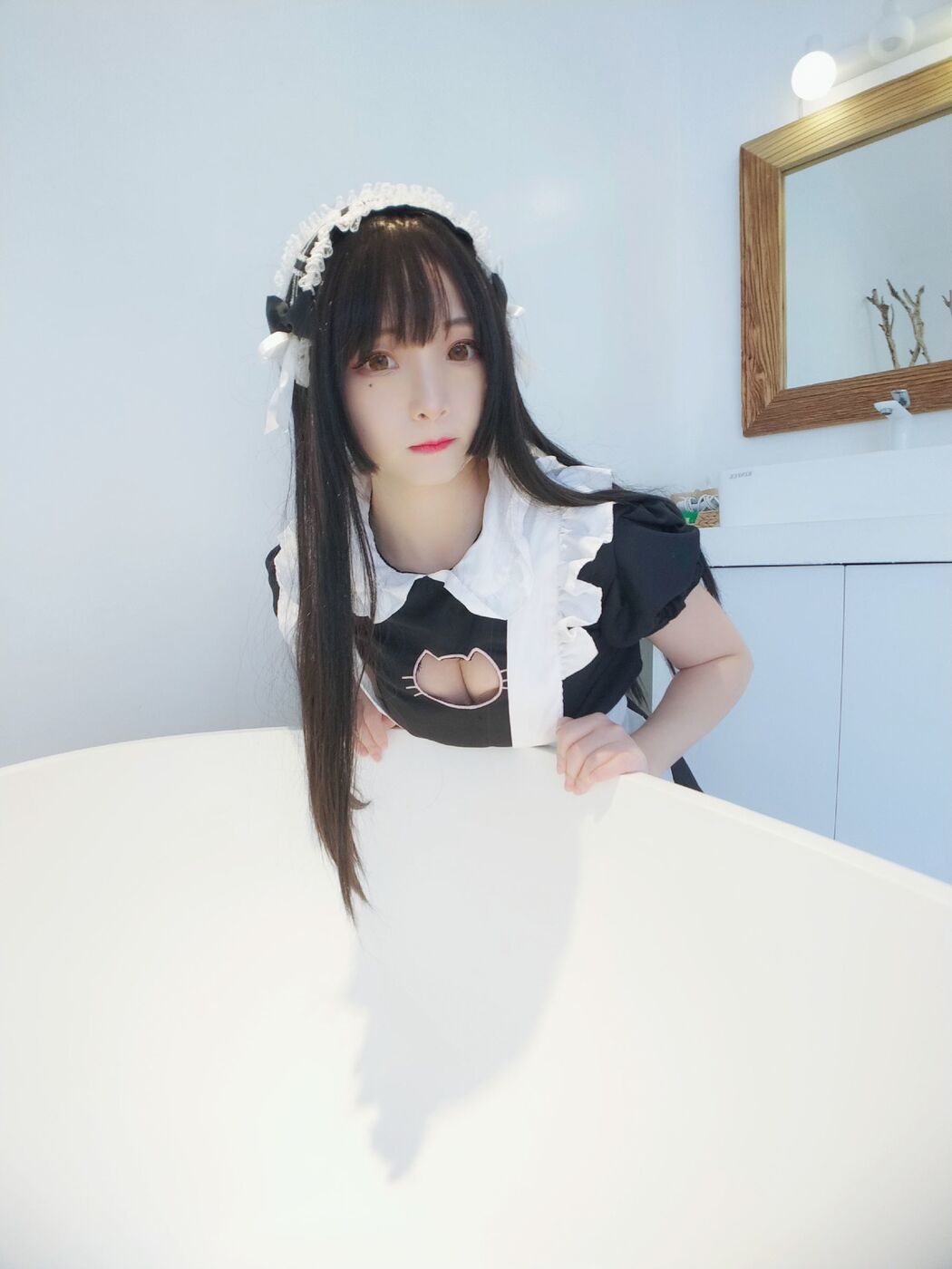 [网红Coser] Furukawa kagura "Black and White Maid"