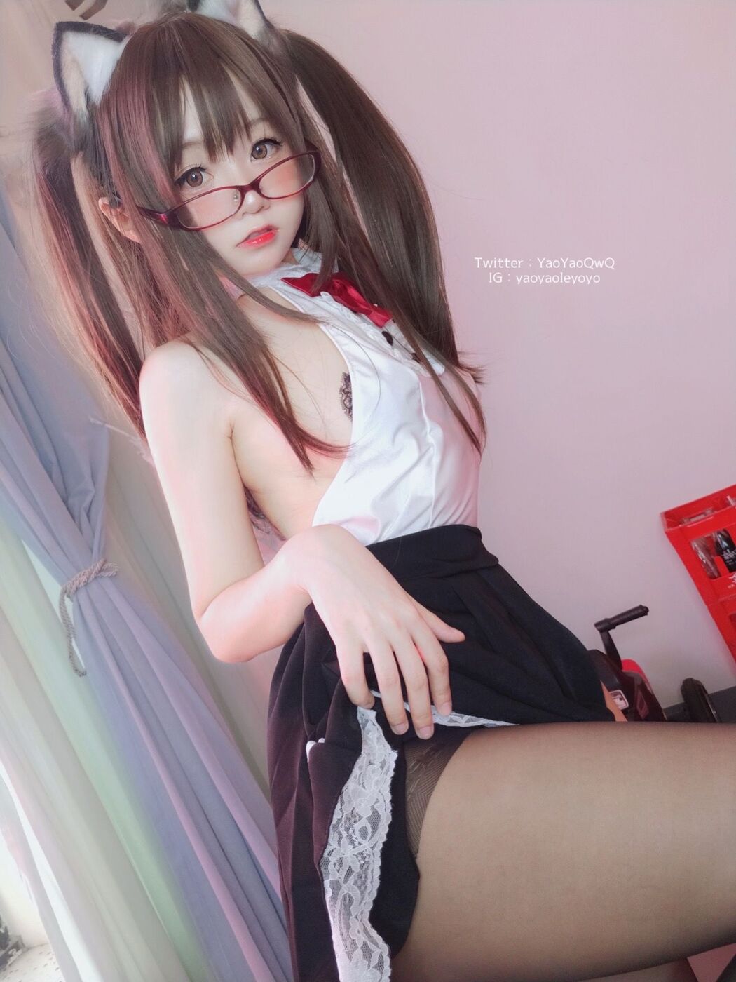 [Net Red COS] Cute Girl Coser Shakes Music Yoyo-Black Tights