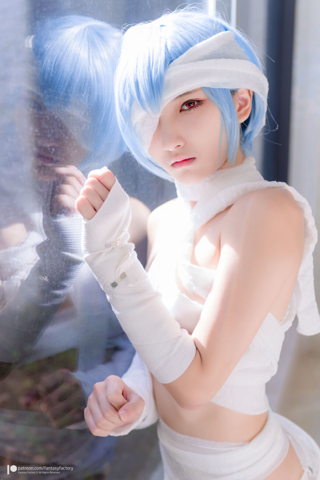 COSER Xiaoding "Witch + Bath + Black Silk" [Fantasy Factory]