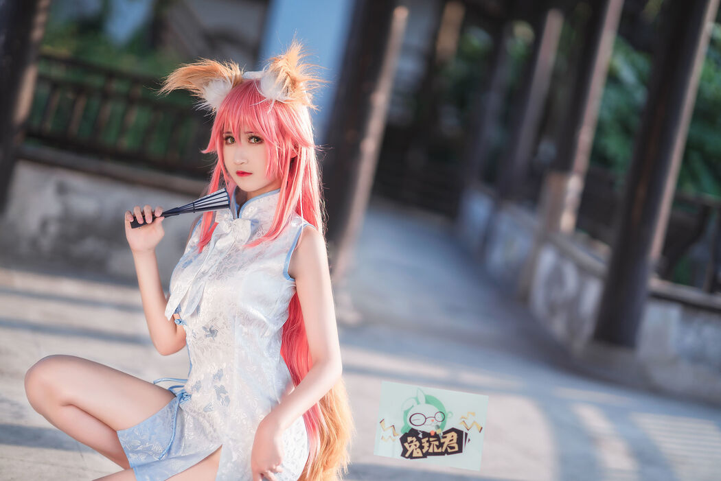 Weibo Coser Three Degrees_69 "Qipao Yuzao Front"