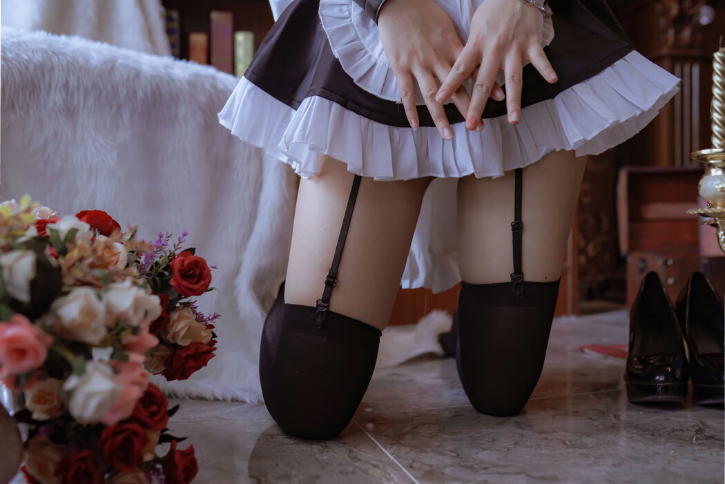Coser Hinai, The Maid of Wine Swallow