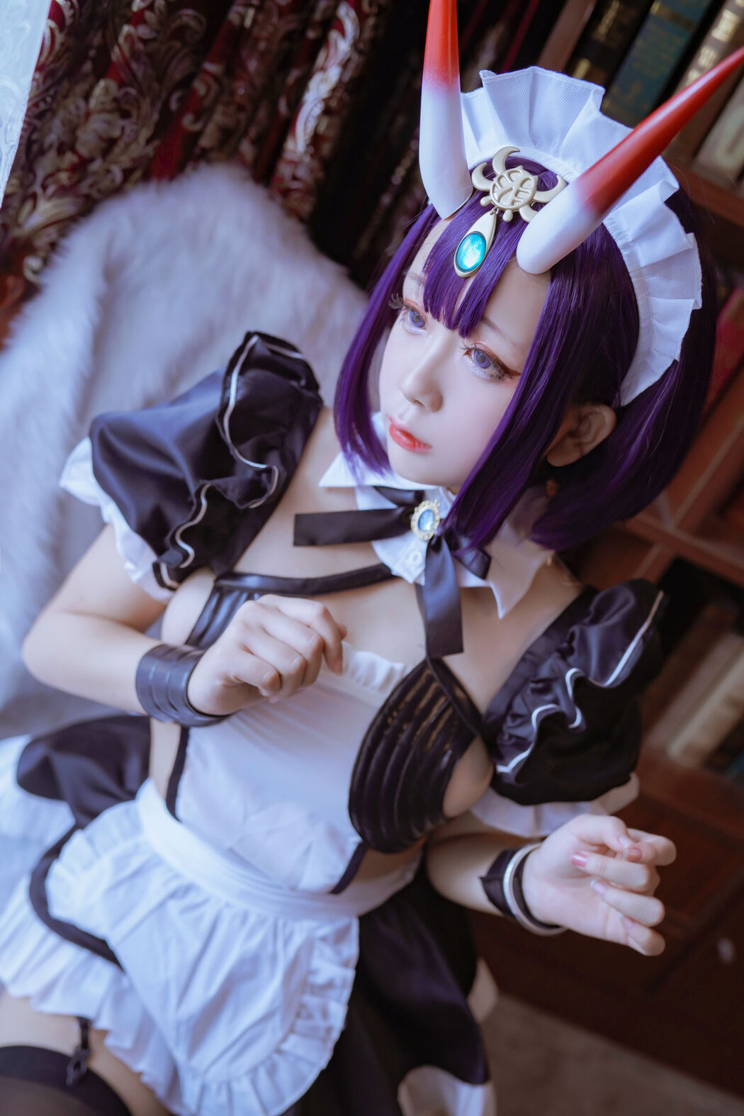 Coser Hinai, The Maid of Wine Swallow