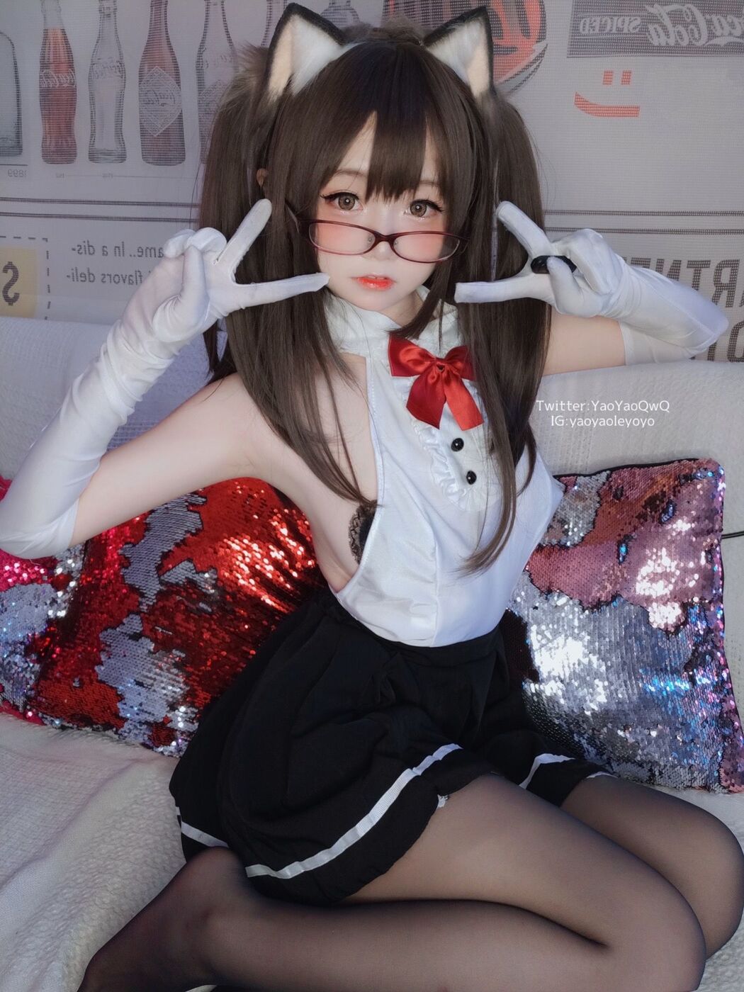 [Net Red COS] Cute Girl Coser Shakes Music Yoyo-Black Tights