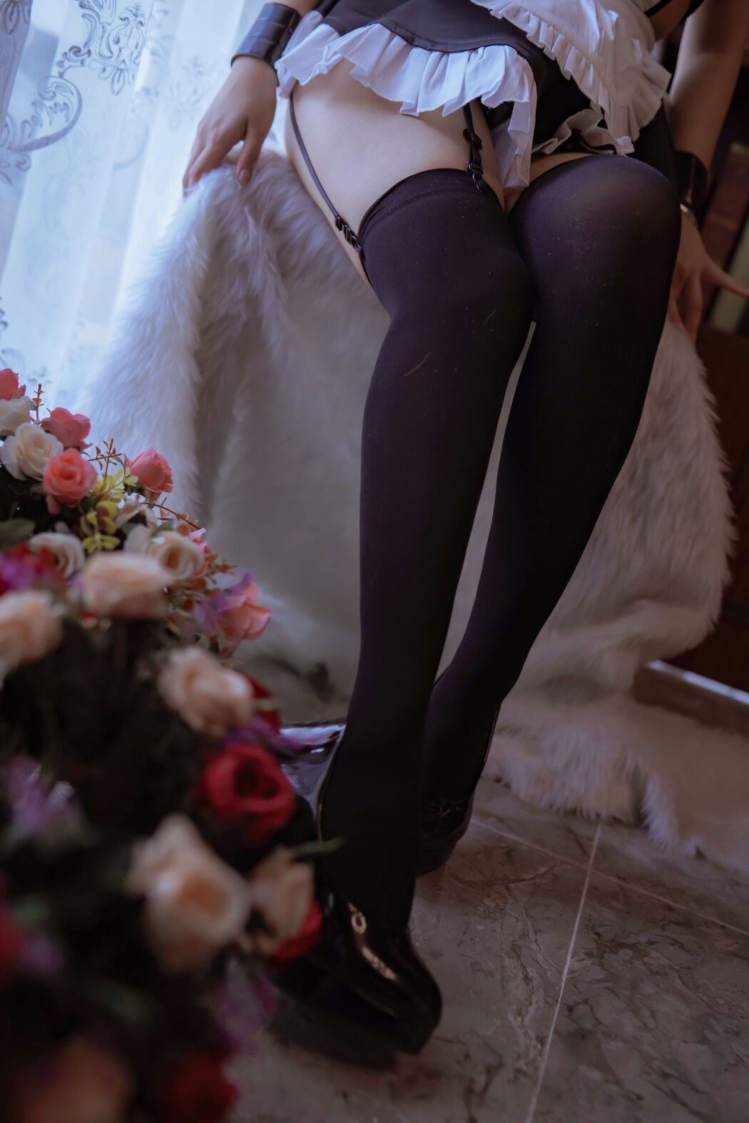 Coser Hinai, The Maid of Wine Swallow