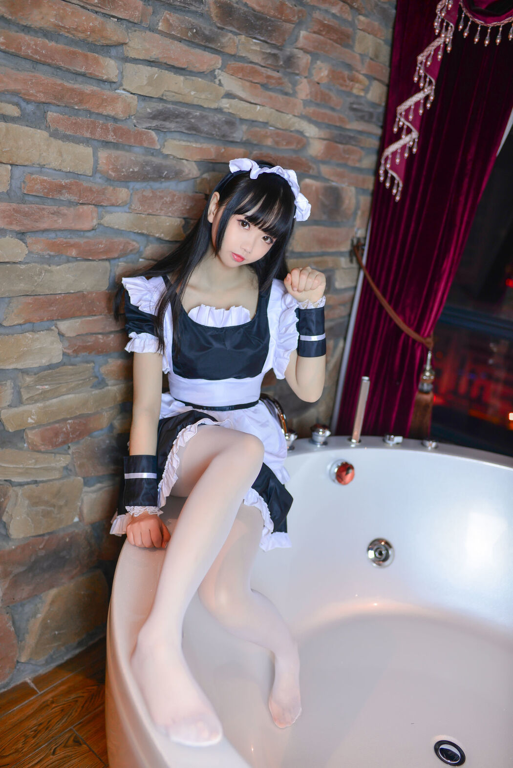 COSER Xueqi SAMA "The Maid" [Welfare COSPLAY]