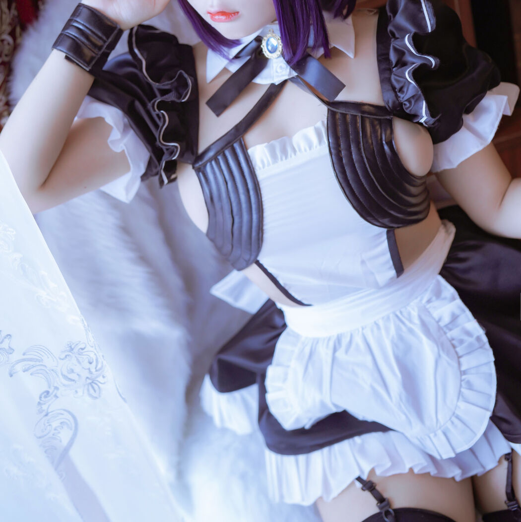 Coser Hinai, The Maid of Wine Swallow