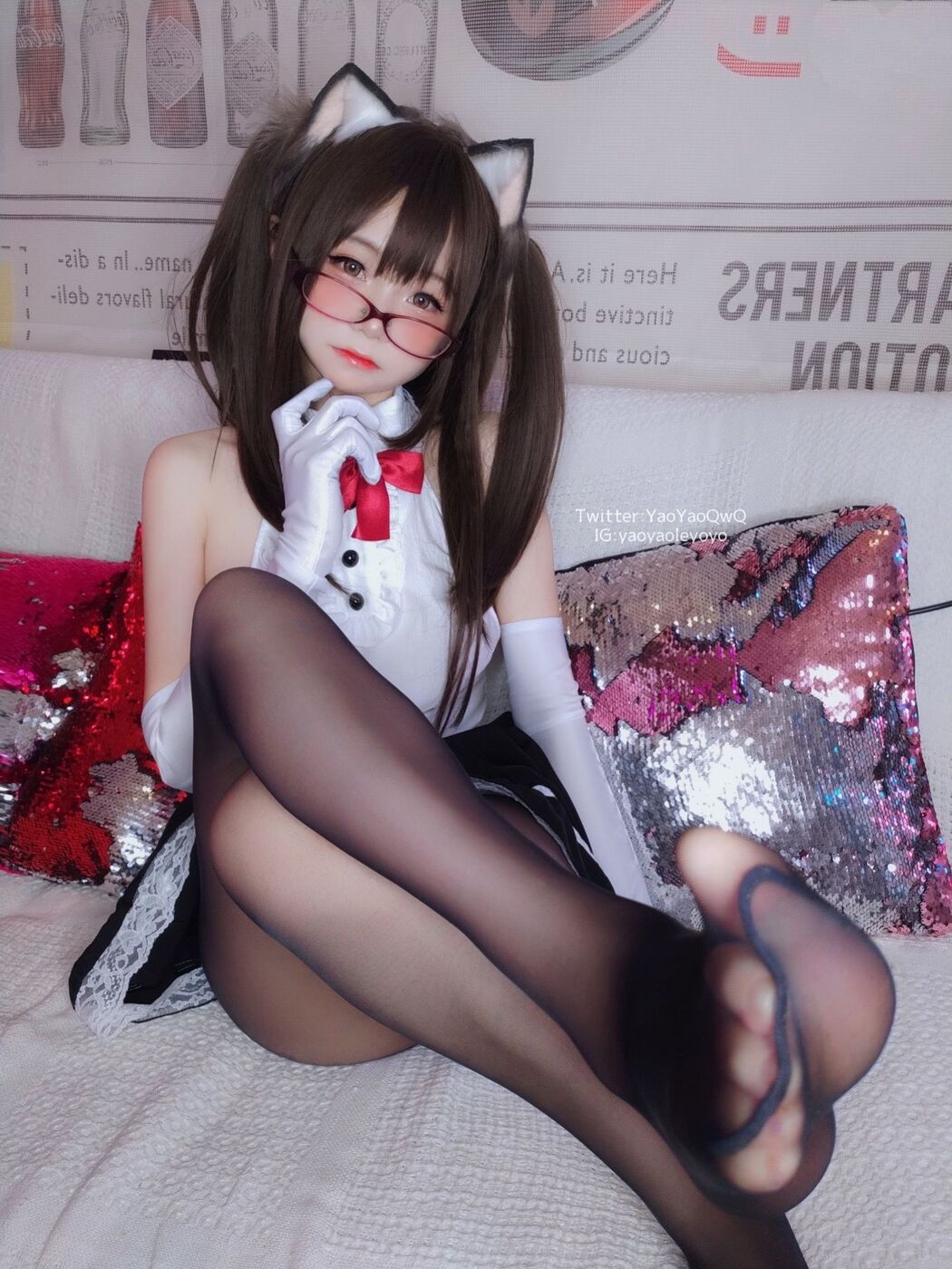 [Net Red COS] Cute Girl Coser Shakes Music Yoyo-Black Tights