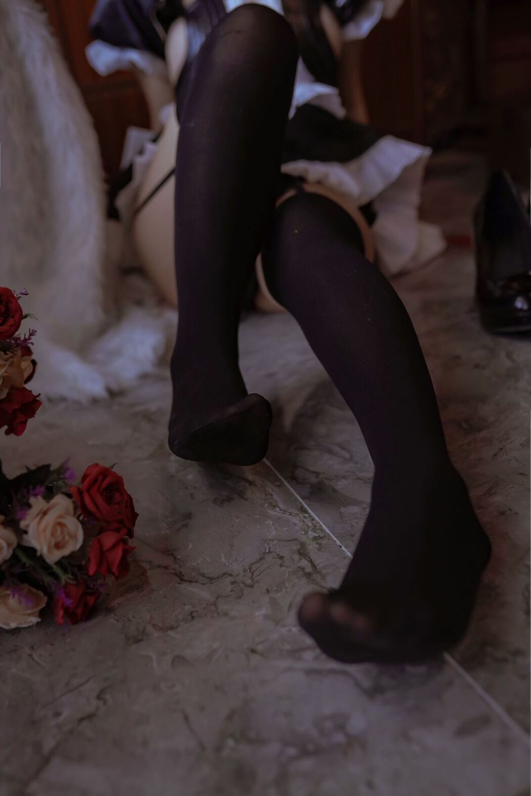 Coser Hinai, The Maid of Wine Swallow