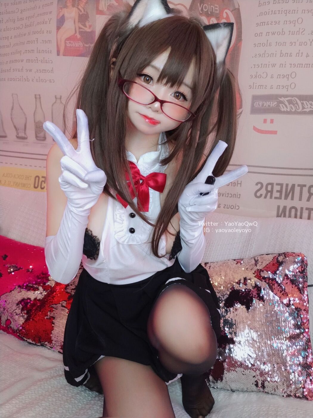 [Net Red COS] Cute Girl Coser Shakes Music Yoyo-Black Tights