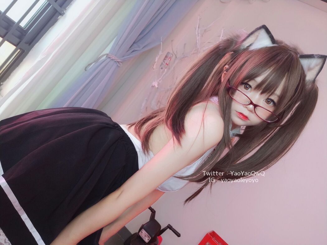 [Net Red COS] Cute Girl Coser Shakes Music Yoyo-Black Tights