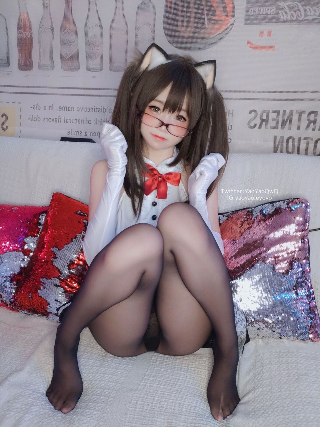 [Net Red COS] Cute Girl Coser Shakes Music Yoyo-Black Tights