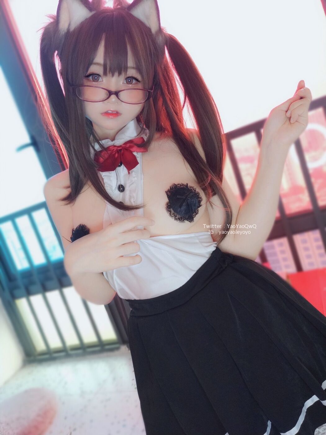 [Net Red COS] Cute Girl Coser Shakes Music Yoyo-Black Tights