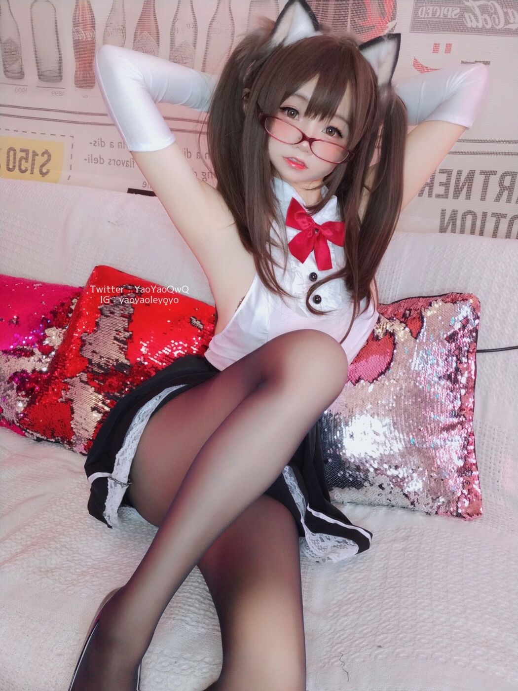 [Net Red COS] Cute Girl Coser Shakes Music Yoyo-Black Tights