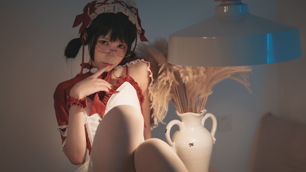 [网红Coser] Monthly su "Little Red Riding Hood"