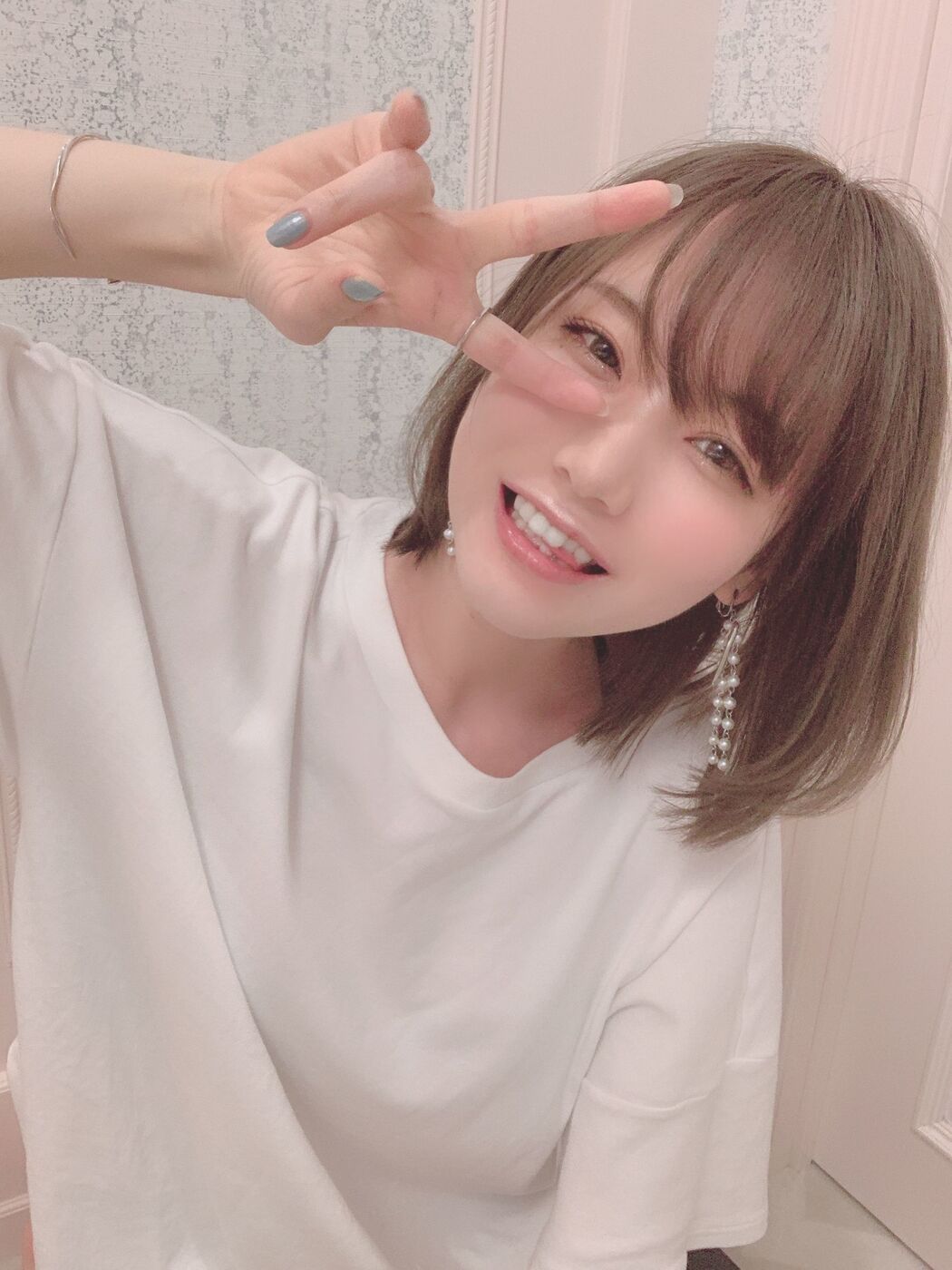 [Internet celebrity COSER] Japanese sweet COSER けんけん[fantia] 2020.07 フロントホックがどう外れるか気になりません?