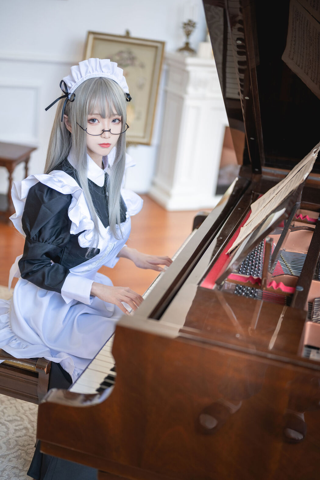 [Net Red COS] Long Legs Coser Qingqingzi Js - Professional Love