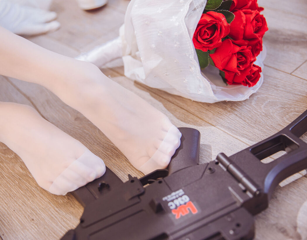 [网红Coser] Hinai Jiao "g36c Dress" Cover Photo