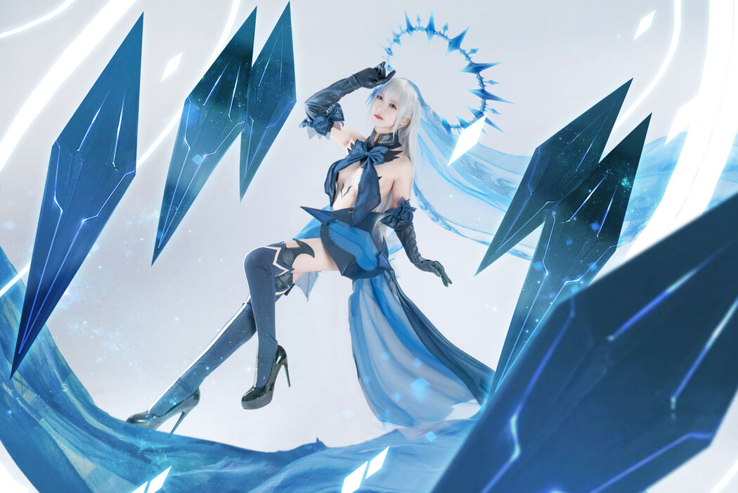 Coser Eel Fei Er "Crazy Three Series Origami"